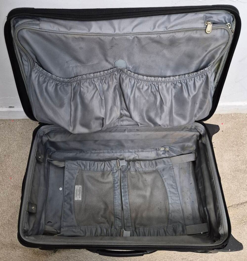 Briggs & Riley Baseline luggage - Picture 13 of 14